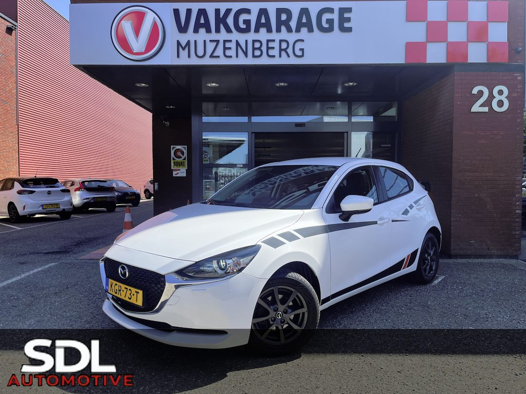 Mazda 2 1.5 Skyactiv-G Comfort 34000KM!! // LED // NAVI + CARPLAY // PDC // CRUISE // STOELVERWARMING
