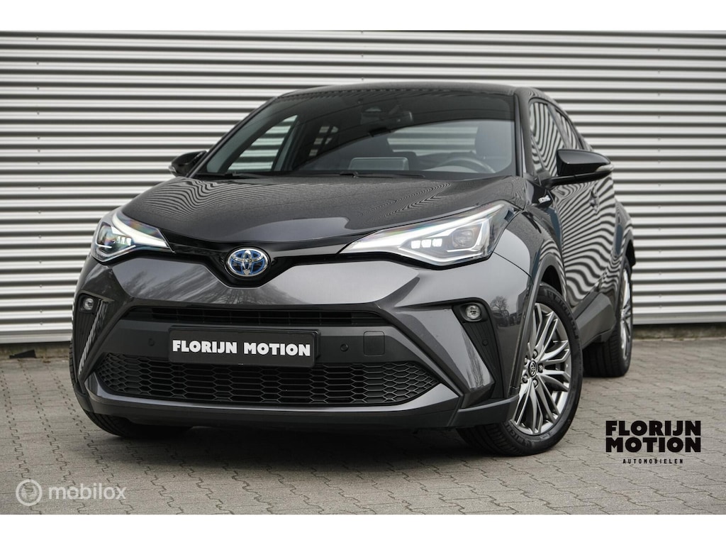 Toyota C-HR / C-HR+ 1.8 Hybrid Executive | Camera | Trekhaak | Half-leder | Two Tone | Stoelverwarming | Cruise Control | Zwarte hemel | LED