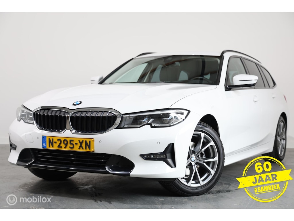 BMW 3-Serie Touring 318i - Carplay - Stoelverwarming - Navi