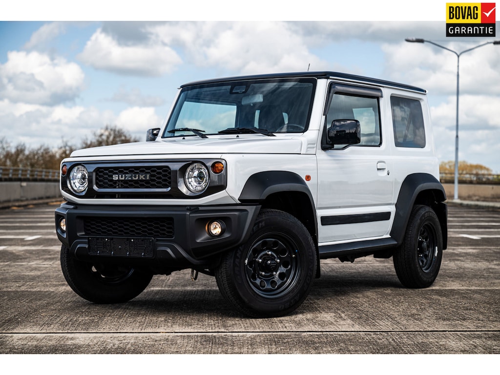 Suzuki Jimny 1.5 Stijl | 4 Persoons | Airco/Clima | Cruise Control | Navigatie | Stoelverwarming | Trekhaak |