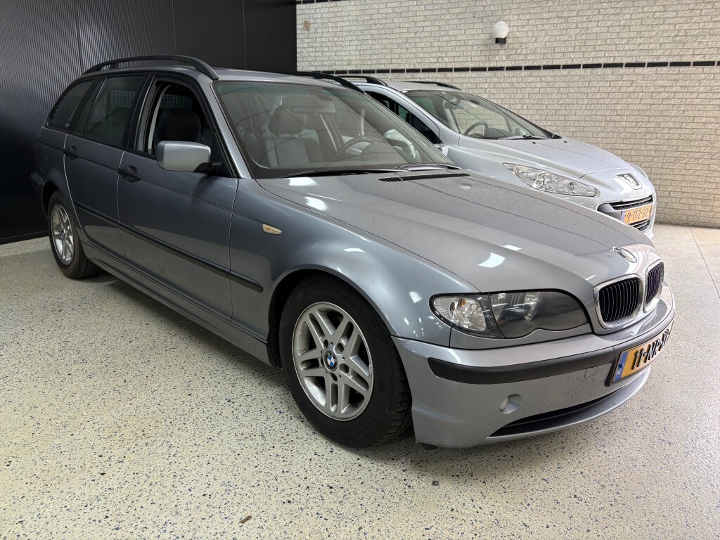 BMW 3-Serie 318D Automaat Airco Panorama Dak Trekhaak CV