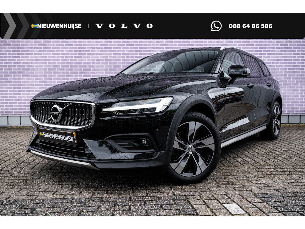 Volvo V60 Cross Country 2.0 B5 AWD Pro | Achteruitrijcamera | Parkeersensoren | Lederen Bekleding | Parkeerverwarming | Navigatie | Apple Carplay | Android Auto | Elektrische Achterklep | Keyless Entry | Stoelverwarming voor en achter