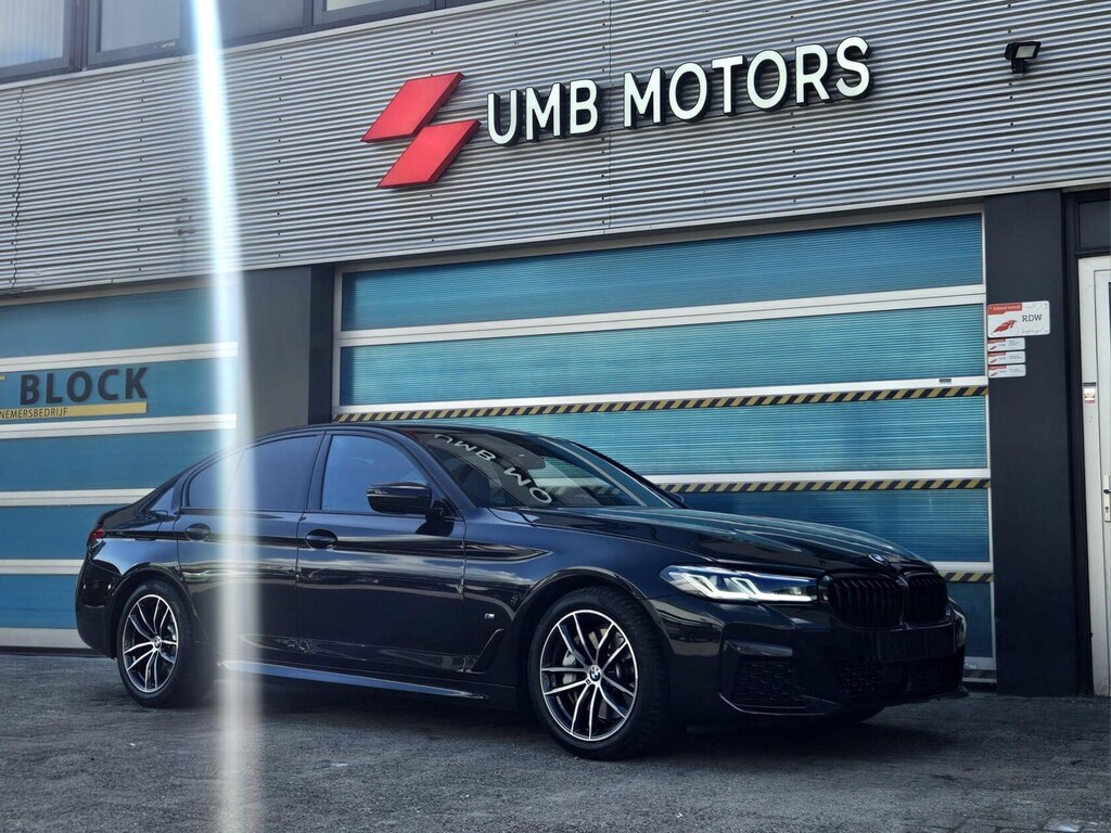 BMW 5-Serie 540i M-Pakket HUD Keyless Laser Stoelventilatie