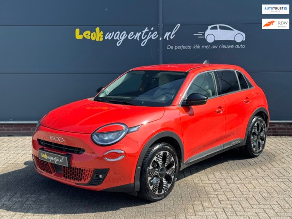 Fiat 600 1.2 Hybrid La Prima Aut. 100 PK *alle opties *2025