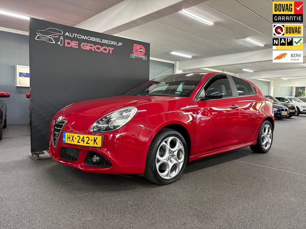 ik:2017 Alfa Romeo Giulietta (940 Series 2) Super hatchback (2018-10-19) 02.jp