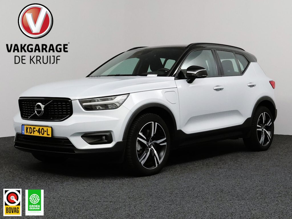 Volvo XC40 1.5 T5 Recharge R-Design | AutoPilot | LED | Navigatie!