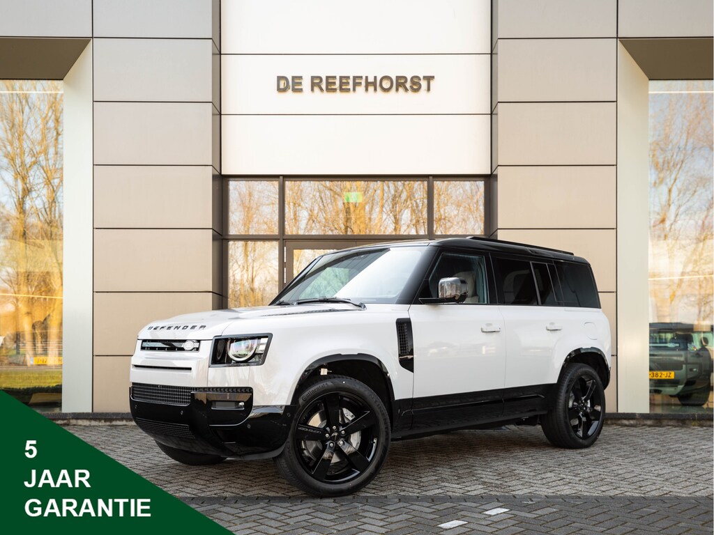 Land Rover Defender 110 P300e 110 Dynamic Edition | Head-up Display |  Caraway | Meridian™ Surround Sound System