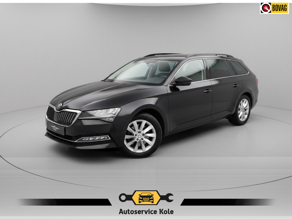 Skoda Superb Combi 1.4 TSI iV AUTOMAAT * Navigatiesysteem * ParkeerCamera * Elek. achterklep *