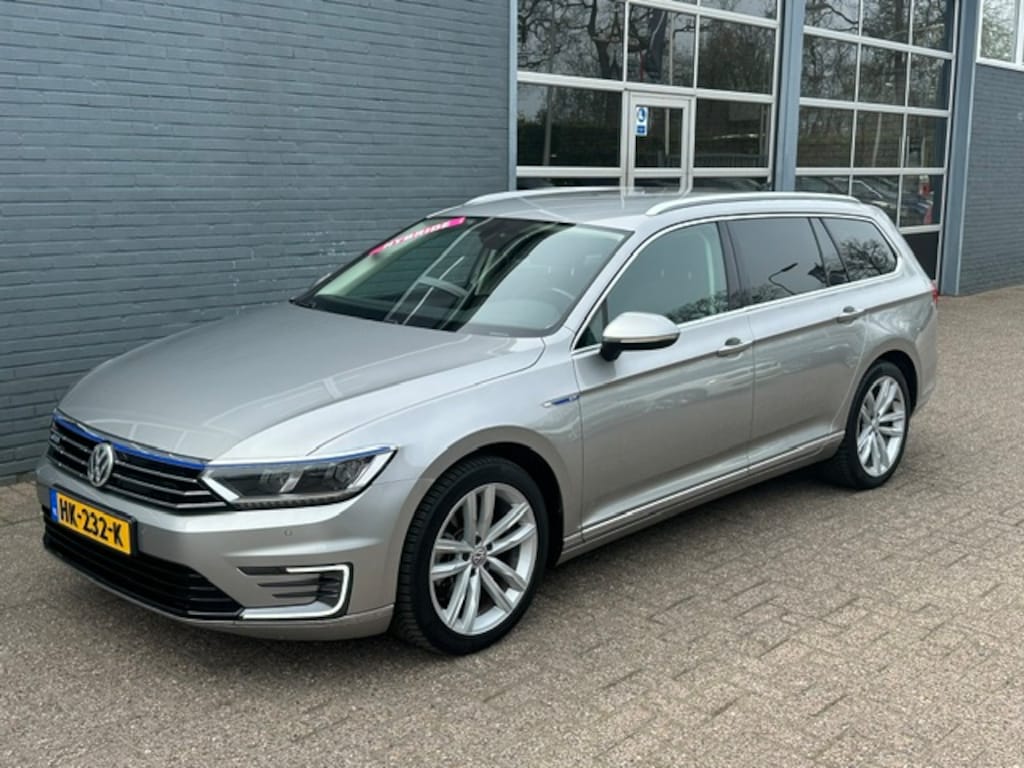 Volkswagen Passat Elektro/Benzine Automatisch in Hurdegaryp kopen? -