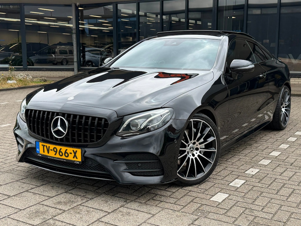 Mercedes-Benz E-klasse Coupé 200 AMG Line l PANO l BURMESTER