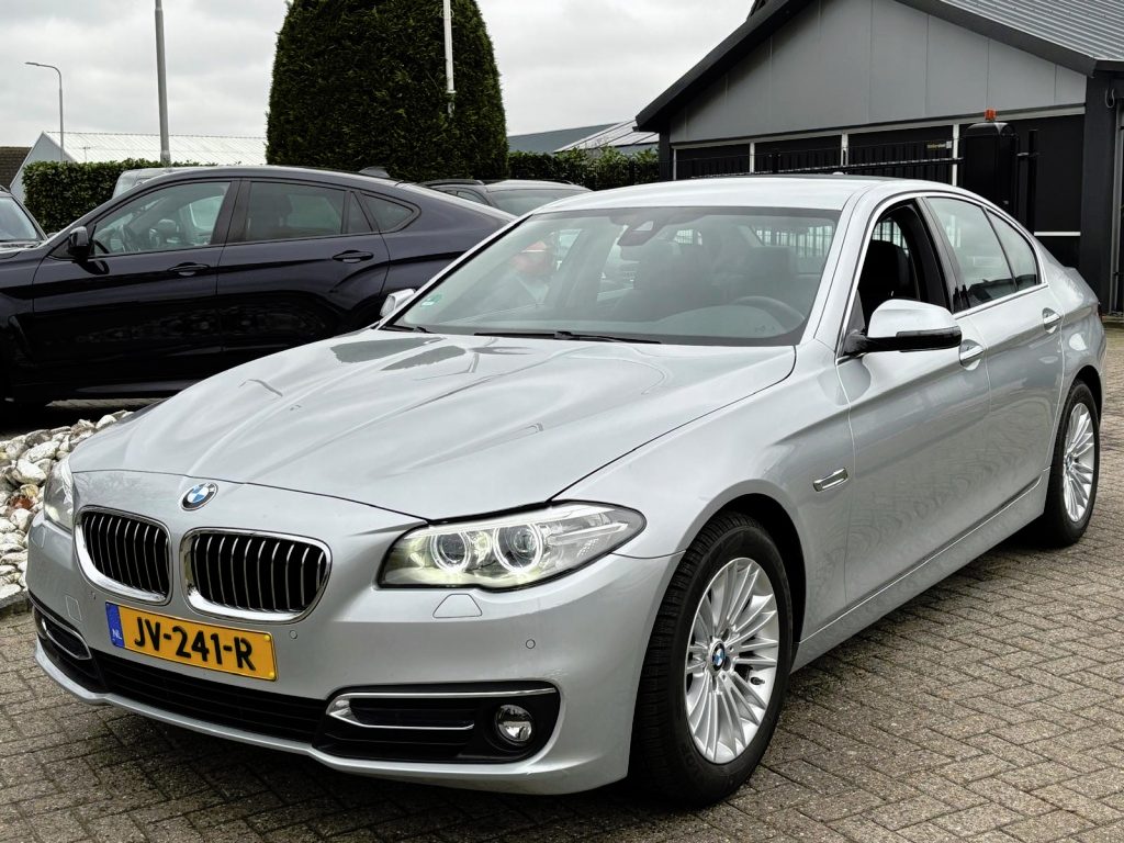 BMW 5-Serie 520d Luxury Edition Sedan 2016 31.000 KM NL Auto