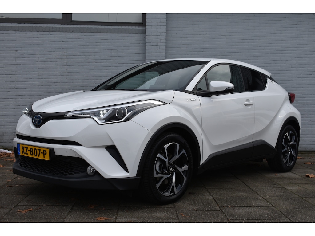 Toyota C-HR / C-HR+ 1.8 Hybrid Dynamic Automaat 122pk | Stoelverwarming | Trekhaak afneembaar |  Achteruitrijcamera |