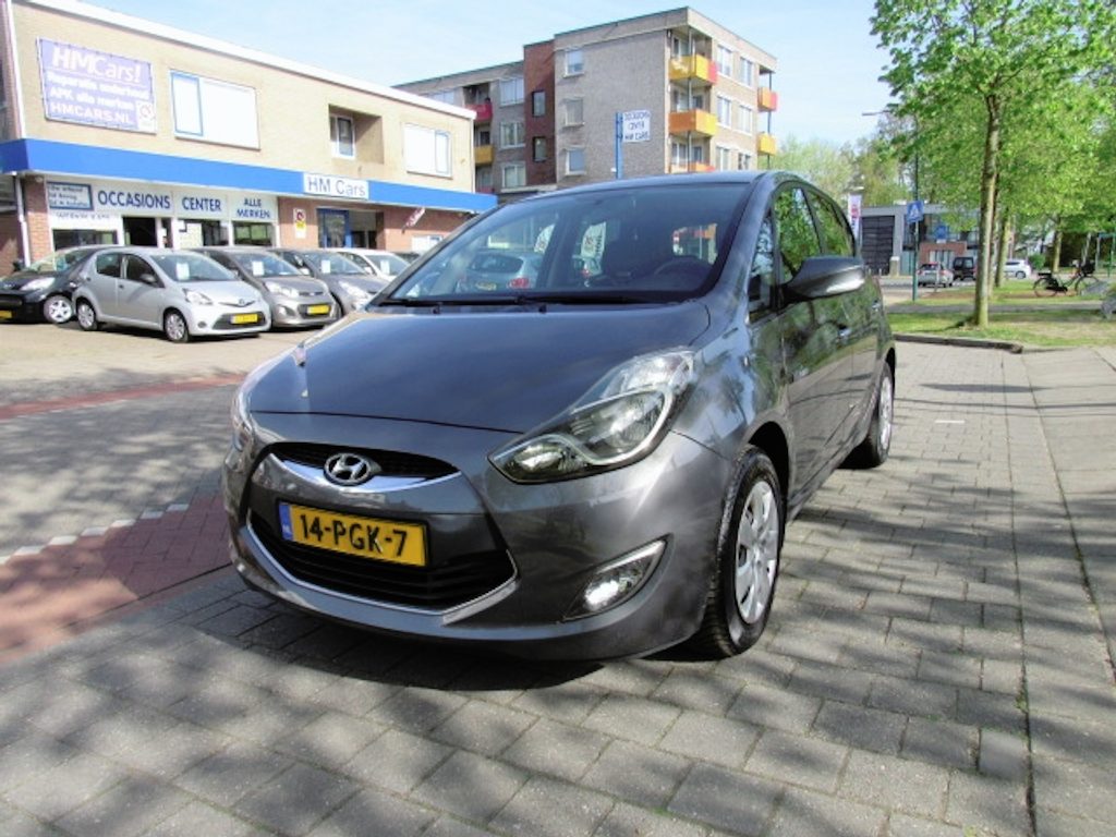 Hyundai ix20 1.4i blue 90pk