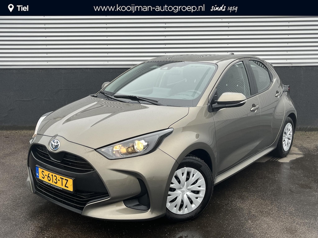 Toyota Yaris 1.5 Hybrid Active NL-auto! Apple CarPlay/Android Auto Navigatie, Achteruitrijcamera, Adaptieve cruise control, Climate control, Nieuw geleverd en dealeronderhouden