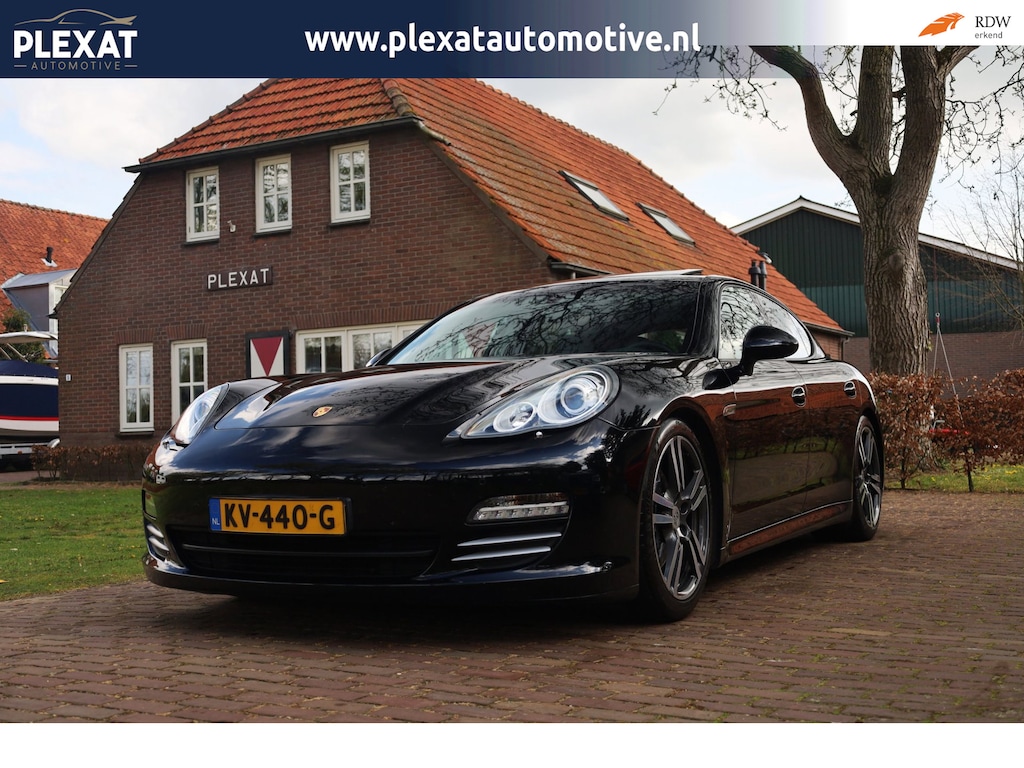 Porsche Panamera 3.6 4 PDK. | Sportuitlaat Pakket | Lederen Dash. | Schuif-kanteldak | Xenon | 125DKM | Turbo-Wielen | NAP |