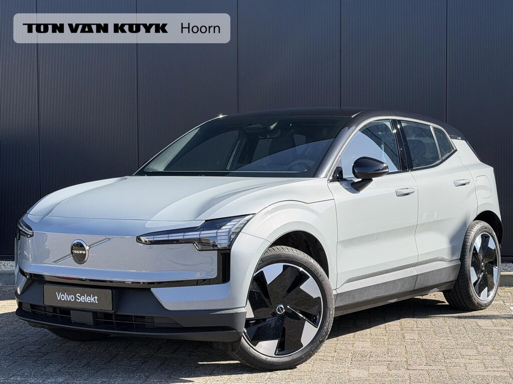 Volvo EX30 Single Motor Extended Range Core 69 kWh climate line/ zwart dak/ 19 inch/  SOH accupakket 98%