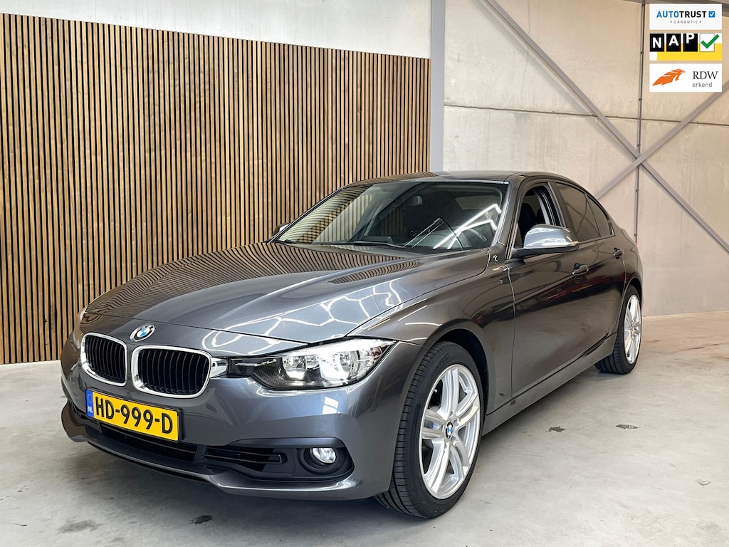 BMW 3-Serie 318i Essential |AUTOMAAT | LED | TREKHAAK |