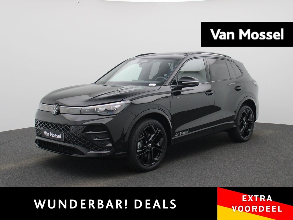 Volkswagen Tiguan 1.5 eHybrid R-Line Edition 204 PK| Origineel Nederlands | 1e Eigenaar | Panoramadak | Trekhaak | Navigatie | Dodehoekdetectie | Black Style