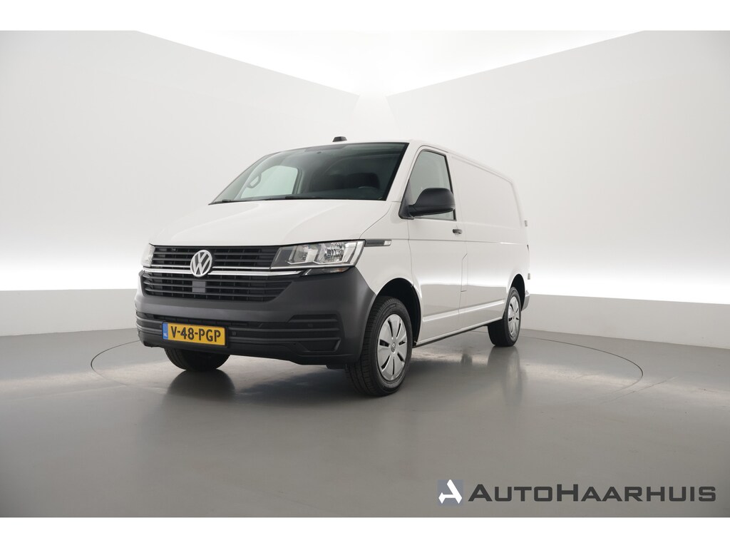 Volkswagen Transporter 2.0 TDI-150pk Automaat | L1H1 | BPM Vrij!! | Rijklaar! | Apple CarPlay & Android Auto | Camera | PDC V+A | Trekhaak | All Season | DAB