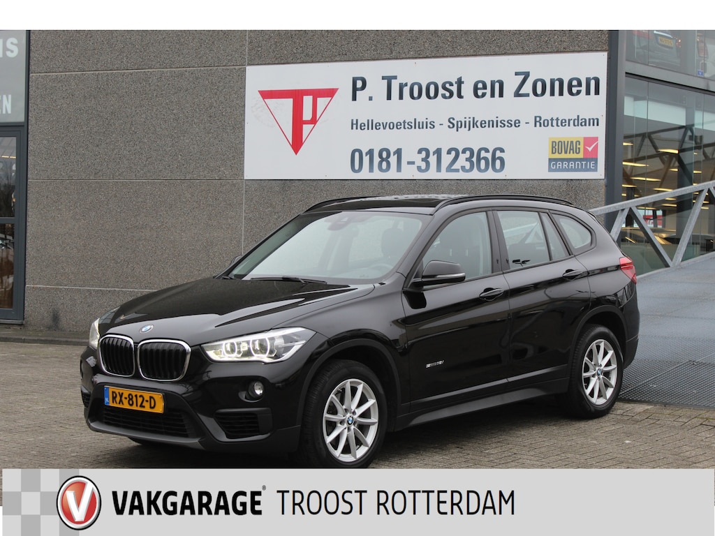 BMW X1 sDrive18i Executive Automaat | Panoramadak | Lederen bekleding | Cruise control | Climate control | Stoelverwarming | Navgatie | Nederlands geleverd