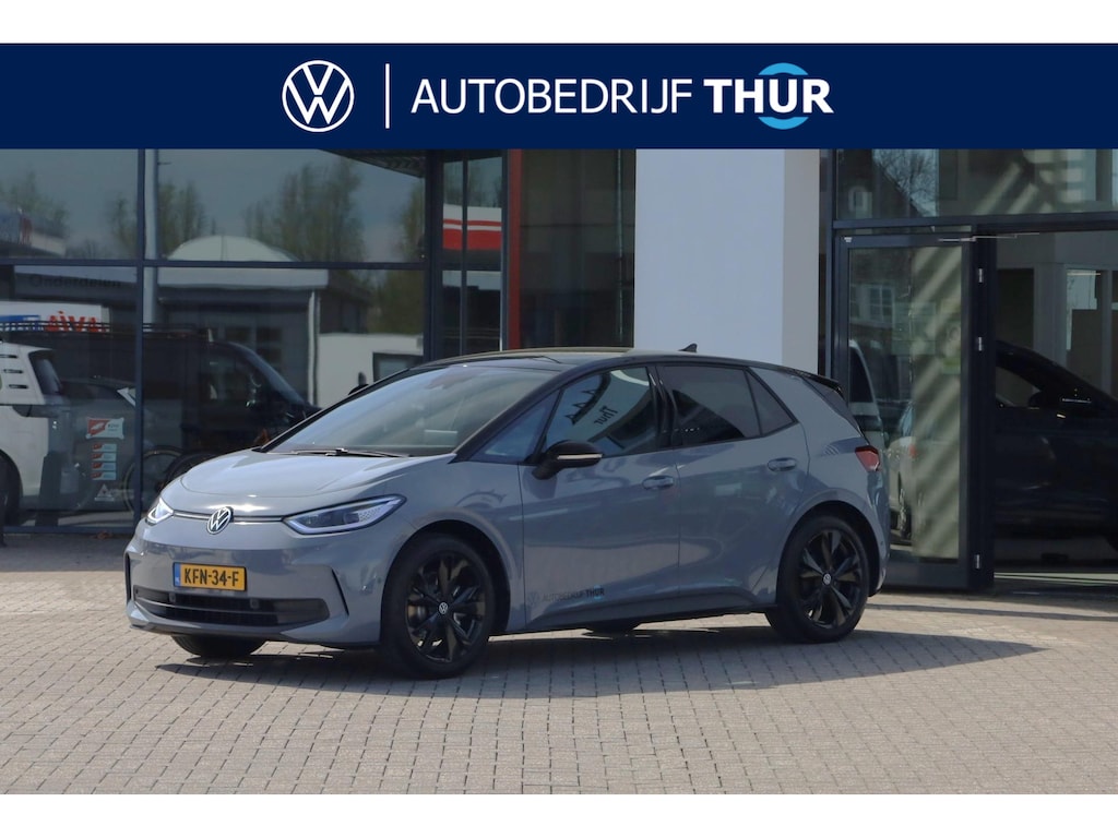 Volkswagen ID.3 Pro Limited Edition 59 kWh 204PK / 150kW, Steunhaak (voor fietsendrager), 19" 'Bergen' LMV, LED Matrix koplampen (IQ.Lights), dynamische grootlichtassistent (dynamic light assist), navigatie, Apple Carplay & Android Auto, DAB+, achteruitrijcamera (rear view), adaptieve cruise control (acc), parkeersensoren voor en achter (pdc), verwarmbare voorstoelen, verwarmbaar multifunctioneel lederen stuurwiel, privacy glas, diefstalalarm, 2-zone climatronic, parkeerassistent incl. parkeerhulp (park assist plus) etc.