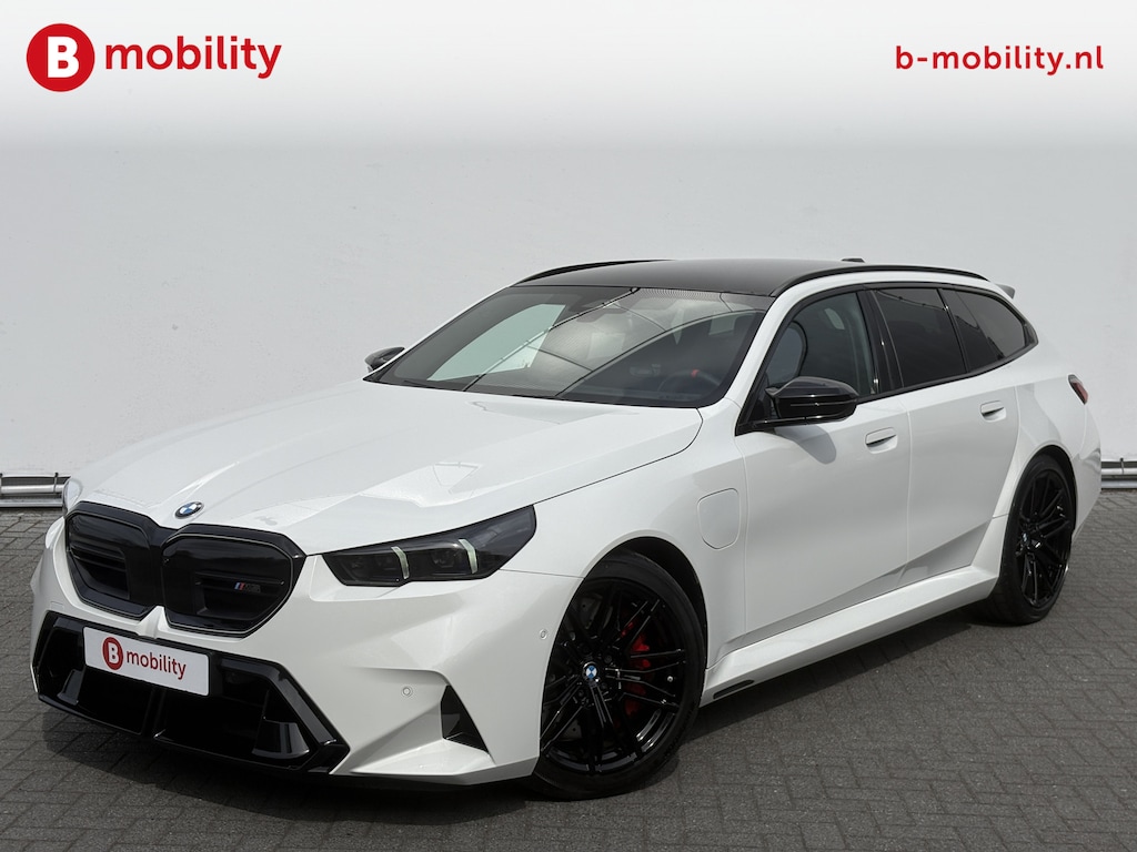 BMW M5 5-serie Touring M-Drivers Package Origineel NL Trekhaak Onderhoudscontract | Bowers&Wilkins | Stoelverwarming/Ventilatie | Head-Up