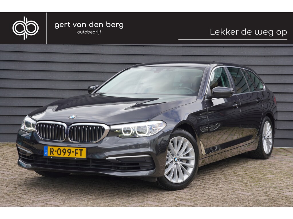 BMW 5-Serie Touring 530i Executive - LEDER - MEMORY STOELEN - LUXURY LINE -
