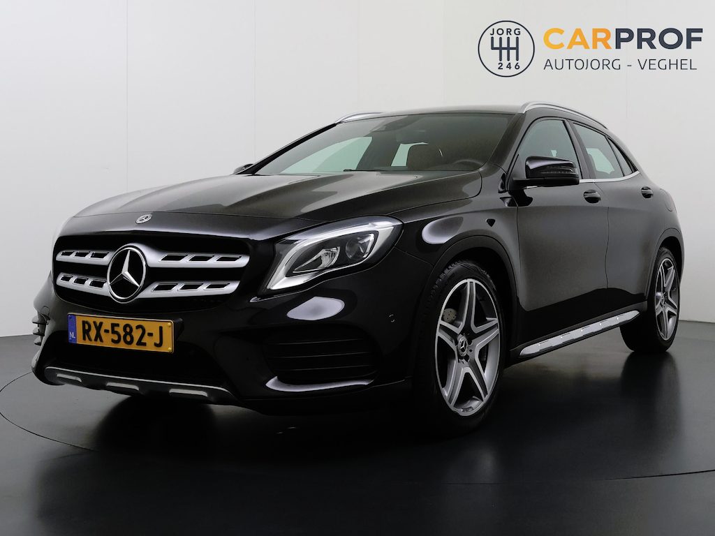 Mercedes-Benz GLA 180 Business Solution AMG Trekhaak |  Camera | Cruise |