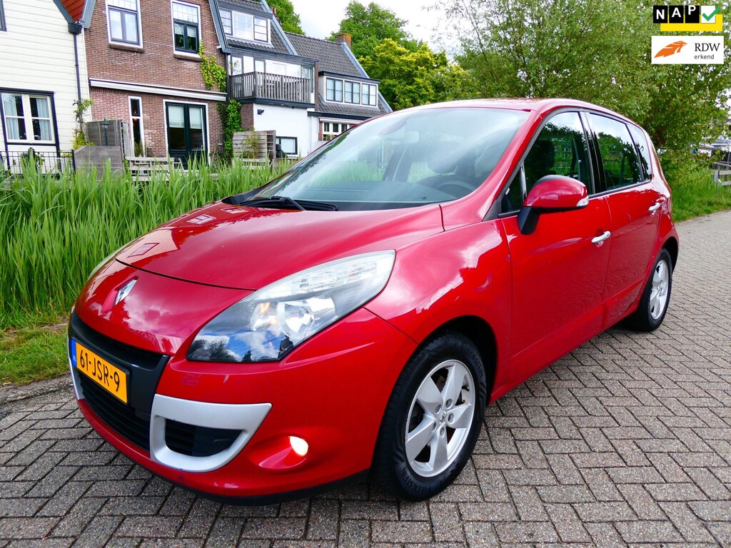 Renault Scenic 1.4 TCE 131pk Clima Cruise Navi PDC Trekhaak 1300kg.