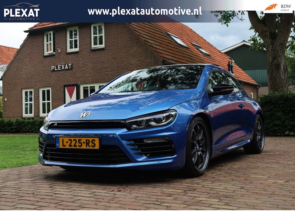 Volkswagen Scirocco 2.0 TSI R DSG. | Uniek | Porsche remmerij | Nieuwe Motor | Nieuwstaat | Panorama | Sportstoelen | Xenon |