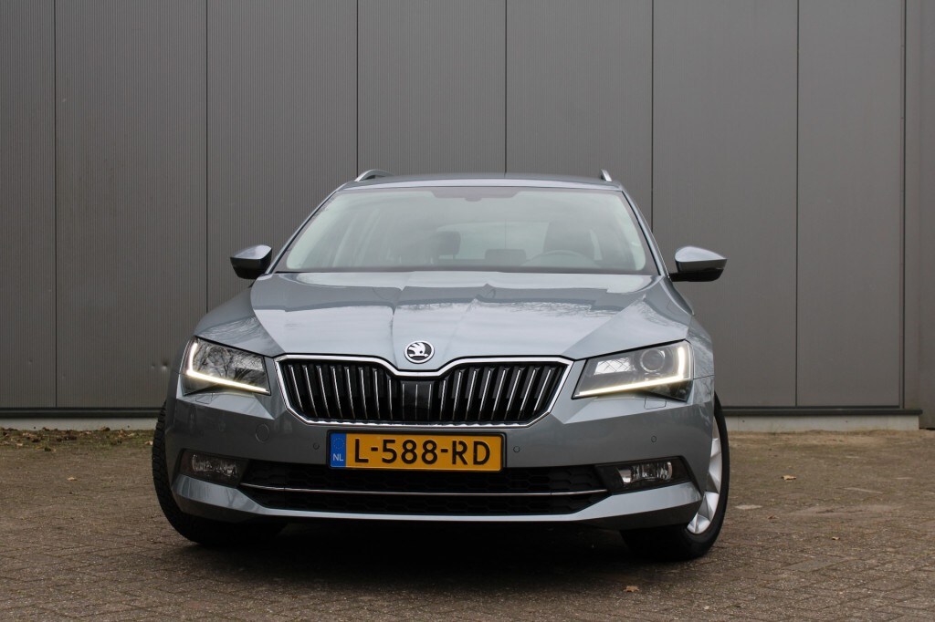 Skoda Superb 
