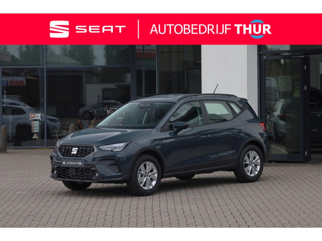 SEAT Arona 1.0 EcoTSI Reference 95PK / 70kW, 16" Design' LMV, Apple Carplay & Android Auto, koplampverlichting Full LED, Bluetooth telefoonkoppeling en audiostreaming, DAB+, parkeersensoren achter, cruise control, comfortstoelen, elektrisch verstelbare buitenspiegels, elektrische ramen vóór en achter etc.