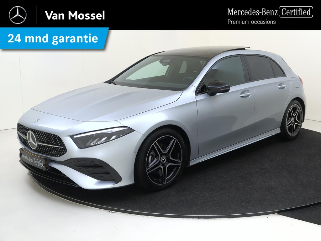 Mercedes-Benz A-klasse 180 AMG Line /Panoramadak /Nightpakket /18 Inch /CarPlay
