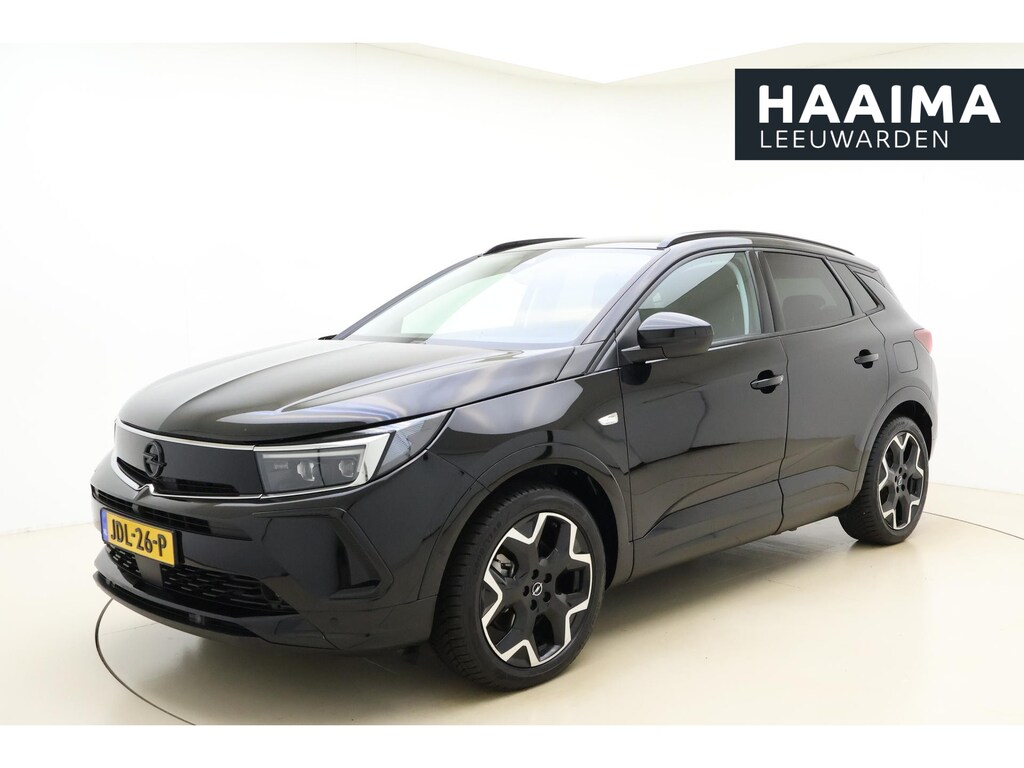 Opel Grandland 1.6 Turbo Plug-In Hybrid 300pk 4x4 GSe | Navigatie | Camera | Comfort stoelen | Elektrische achterklep | Stoel- en stuurverwarming | Adaptive Cruise control |