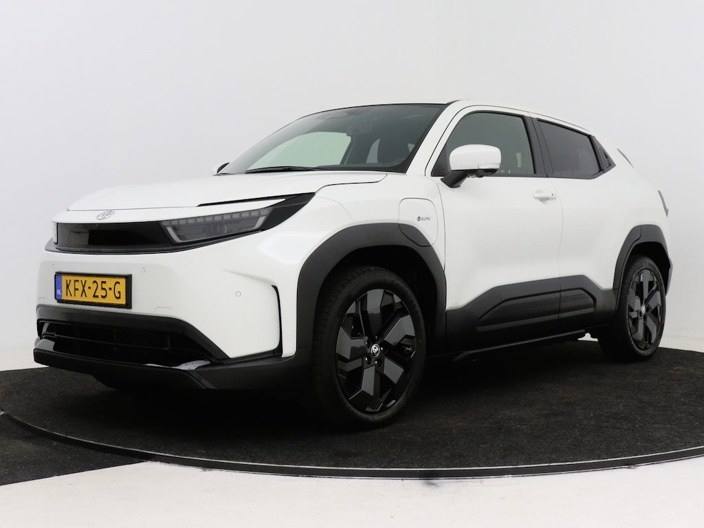 Toyota Urban Cruiser Executive 61 kWh I Navigatie I 360 graden camera I