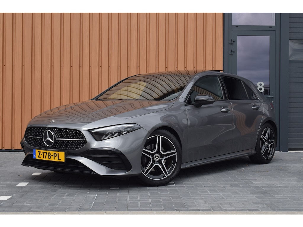 Mercedes-Benz A-klasse 200 AMG Line Pano | Camera | Sfeer | LED