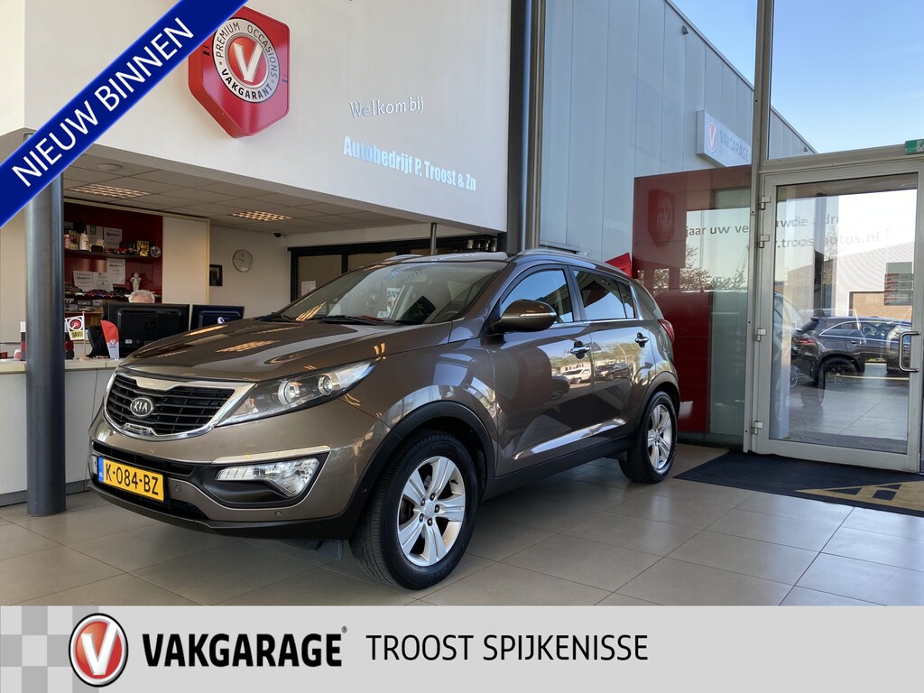 Kia Sportage 1.6 GDI Super Pack,Achteruitrijcamera,Climate&Cruisecontrol,Spraakbediening,Stoelverwarming V&A,Stuurverwarming,Trekhaak,Achteruitrrijsensoren,Dakrail,17 Inch Lmv