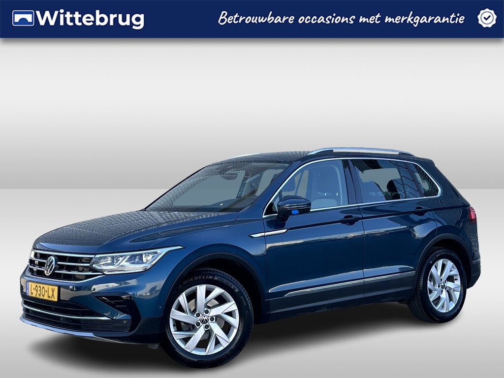 Volkswagen Tiguan 1.5 TSI Elegance / Navigatie / App connect / Camera / Parkeer sensoren V+A / LED / Lichtmetaal 18 inch / **