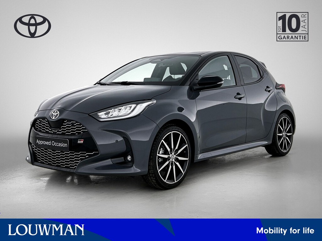 Toyota Yaris 1.5 Hybrid 130 GR SPORT + Limited | Dodehoek detectie | Stoel+stuurverwarming | Parkeersensoren voor+achter | Draadloze telefoonlader | Apple CarPlay/Android auto | Cruise Control Adaptive | Achteruitrijcamera |