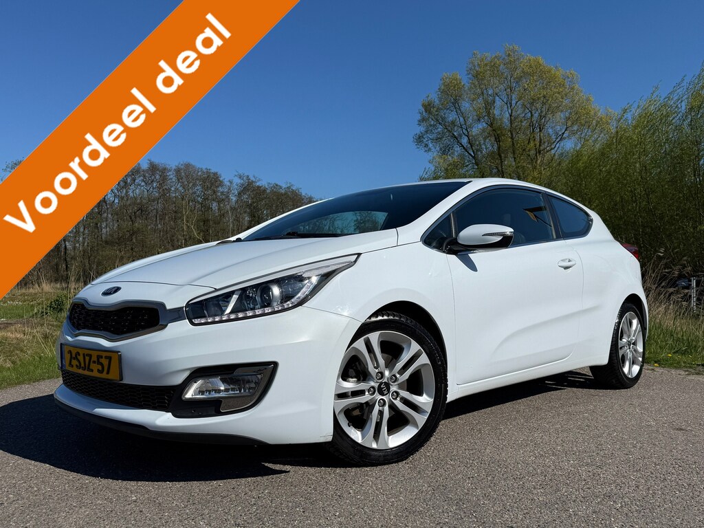 Kia ProCeed Pro_cee'd 1.6 GDI Business Pack / Camera / Navi / 17" Velgen / Clima / PDC / Cruise / LED / 6 Versnel. / Dealer onderhouden! /