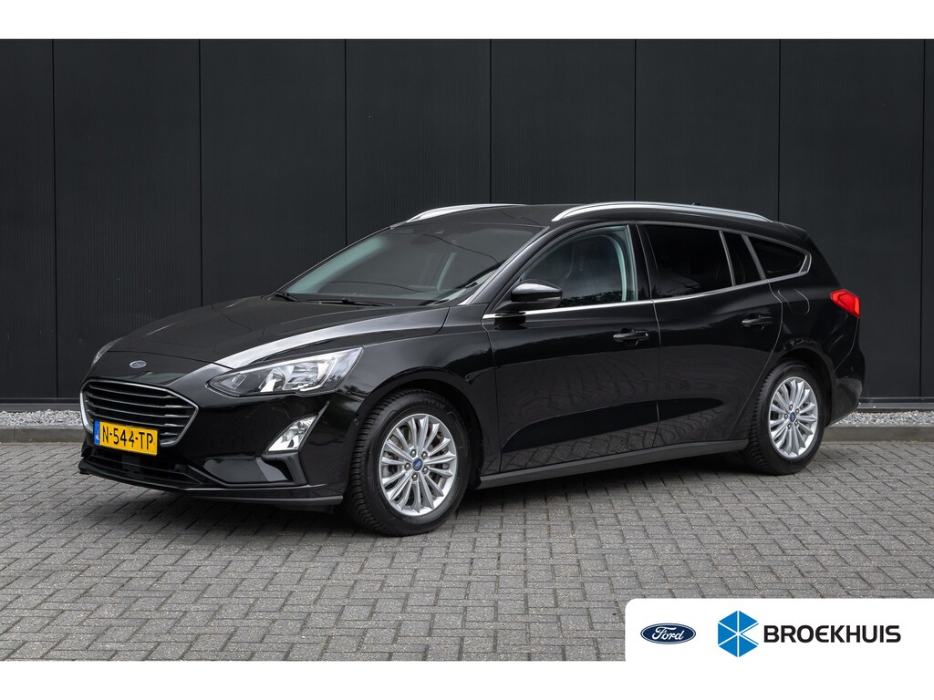 Ford Focus Wagon 1.0 EcoBoost Titanium Automaat | Adaptieve cruise | Winter-pack | Afn. Trekhaak | Camera | Elec. achterklep | Dodehoek detectie | LED verlichting | Keyless entry | Privacy-glass