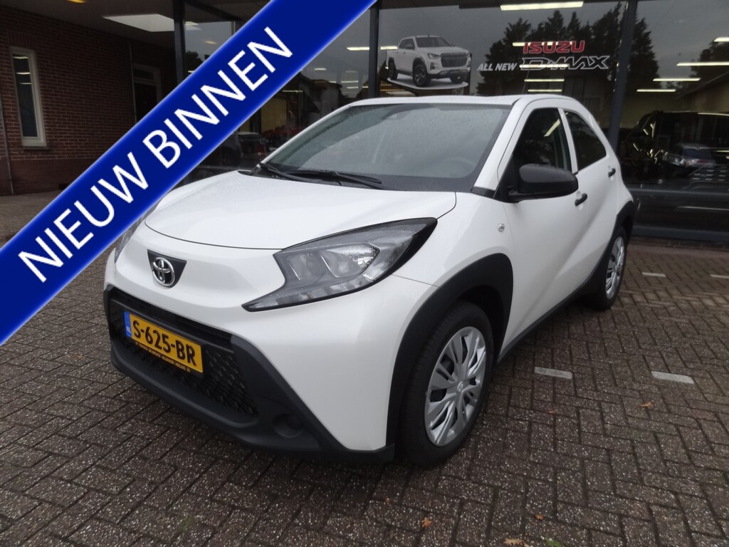 Toyota Aygo X 1.0 VVT-i MT airco / Apple Carplay / Android Auto / adaptive cruise control / touchscreen radio / DAB / Toyota 10 jaar garantie programma / Toyota pechhulppas / rijklaarprijs incl. onderhoud & garantie