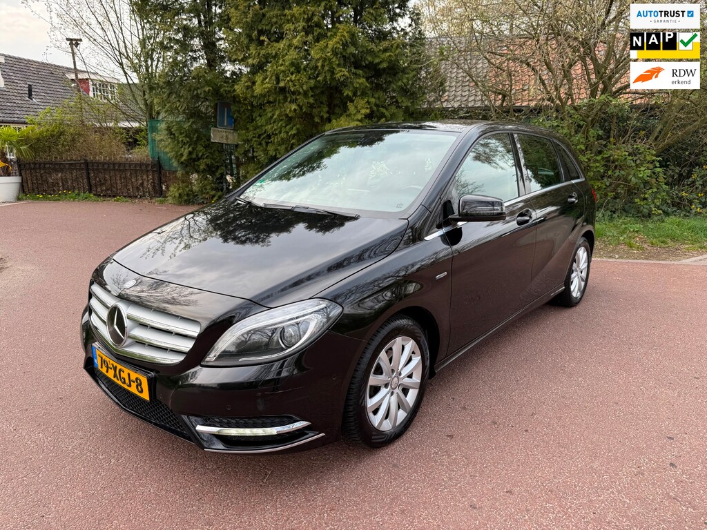 Mercedes-Benz B-klasse 180 Ambition / Navi / Leder / Airco / xenon / pdc / NAP