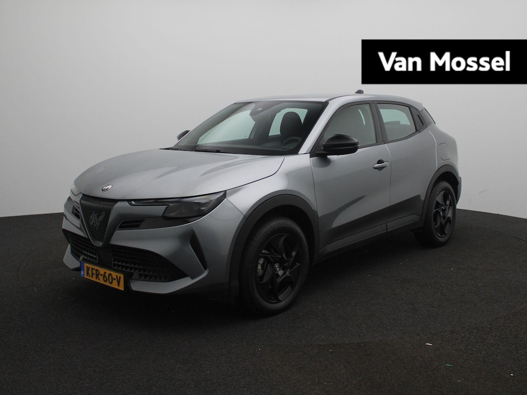 Alfa Romeo Junior 1.2 Turbo Hybrid Ibrida | Parkeersensoren | Apple Carplay |