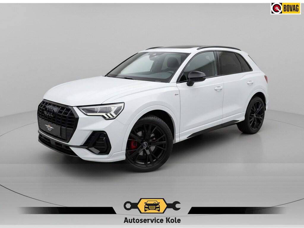 Audi Q3 35 TFSI S Line Edition * Panoramadak * Trekhaak * Stoelverwarming * Parkeercamera *