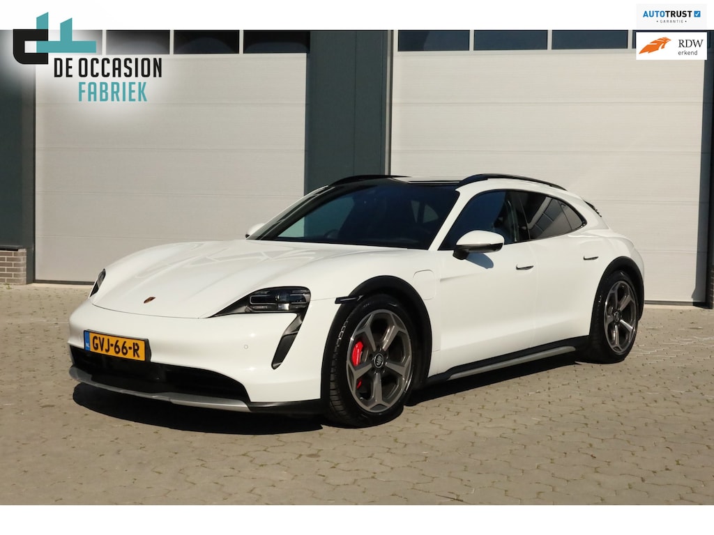 Porsche Taycan Cross Turismo 4S 93 kWh Pano Luchtvering Bose Adaptief