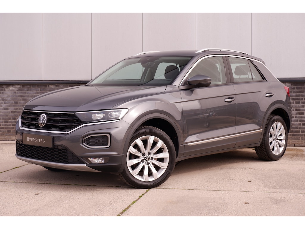 Volkswagen T-Roc 1.5 TSI Sport | LED | Trekhaak | Carplay | Camera | Virtual Cockpit | PDC