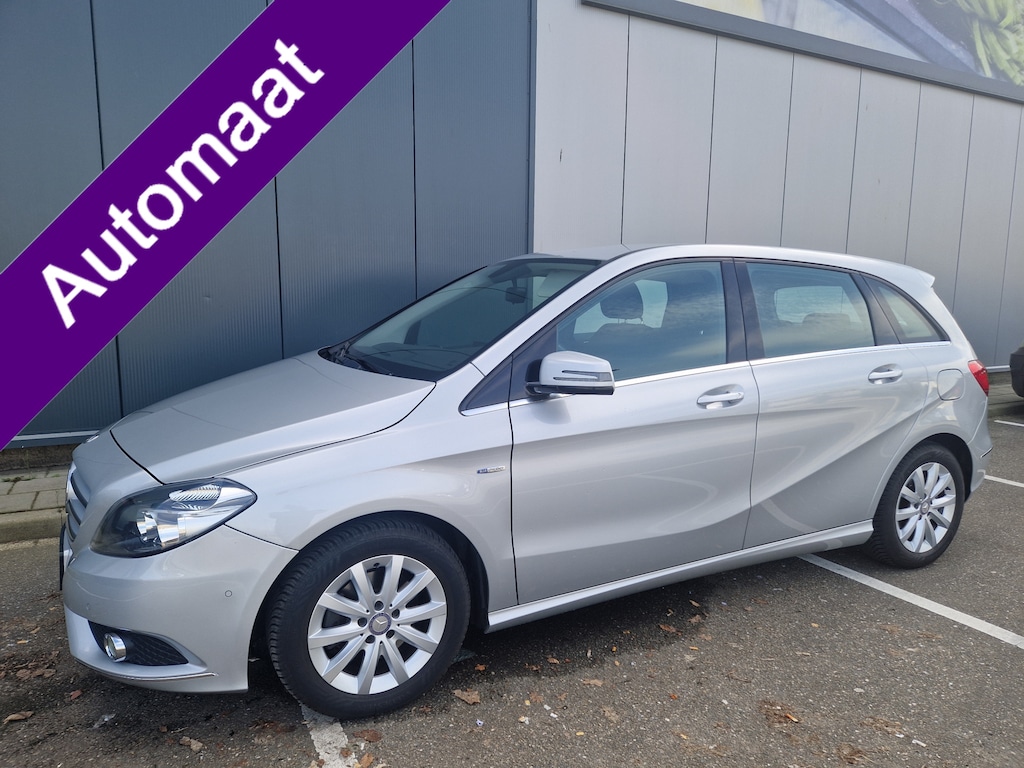 Mercedes-Benz B-klasse 200 Ambition Climatronic, AUTOMAAT Pdc , Trekhaak, Navigatie , cruise controll