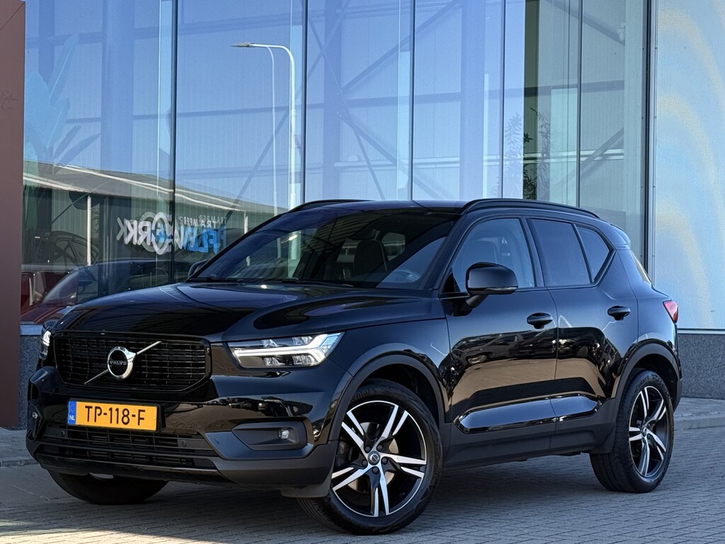 Volvo XC40 2.0 T4 R-Design 191 PK | ACC | Camera | NAVI