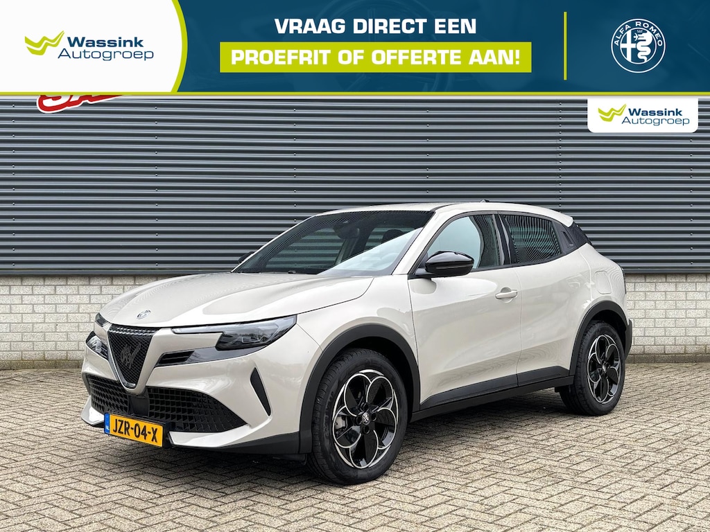 Alfa Romeo Junior 54 kWh 156pk Elettrica | Adaptieve Cruise Control SOH 96.7% | Parkeersensoren achter | Apple Carplay/Android Auto |